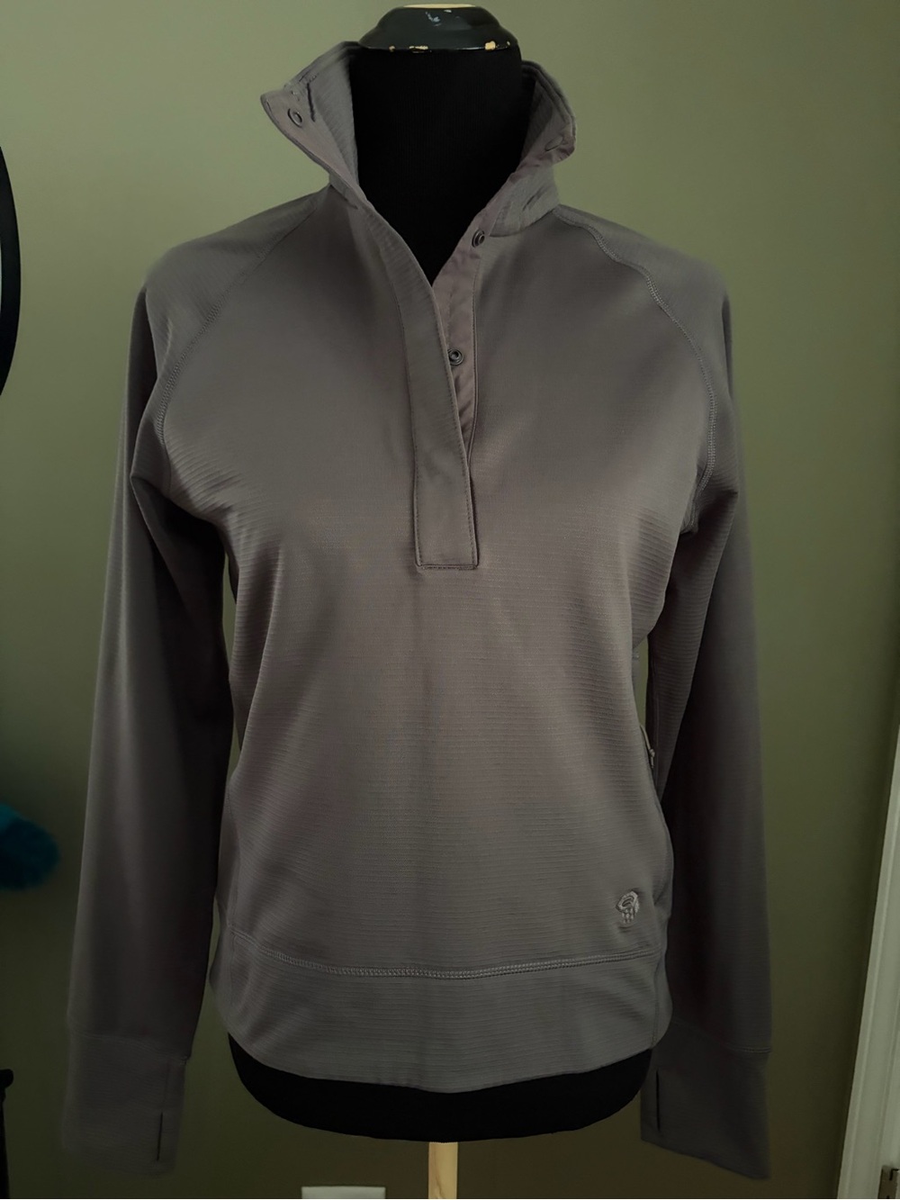 Mountain Hardwear Women's purple Quarter button Pullover Hoodie